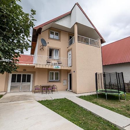 Snam Rooms&Apartment Žabljak エクステリア 写真