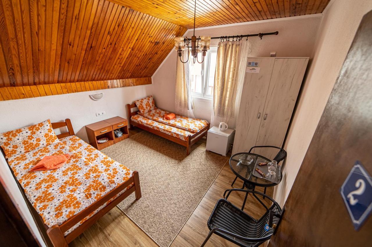 Snam Rooms&Apartment Žabljak エクステリア 写真