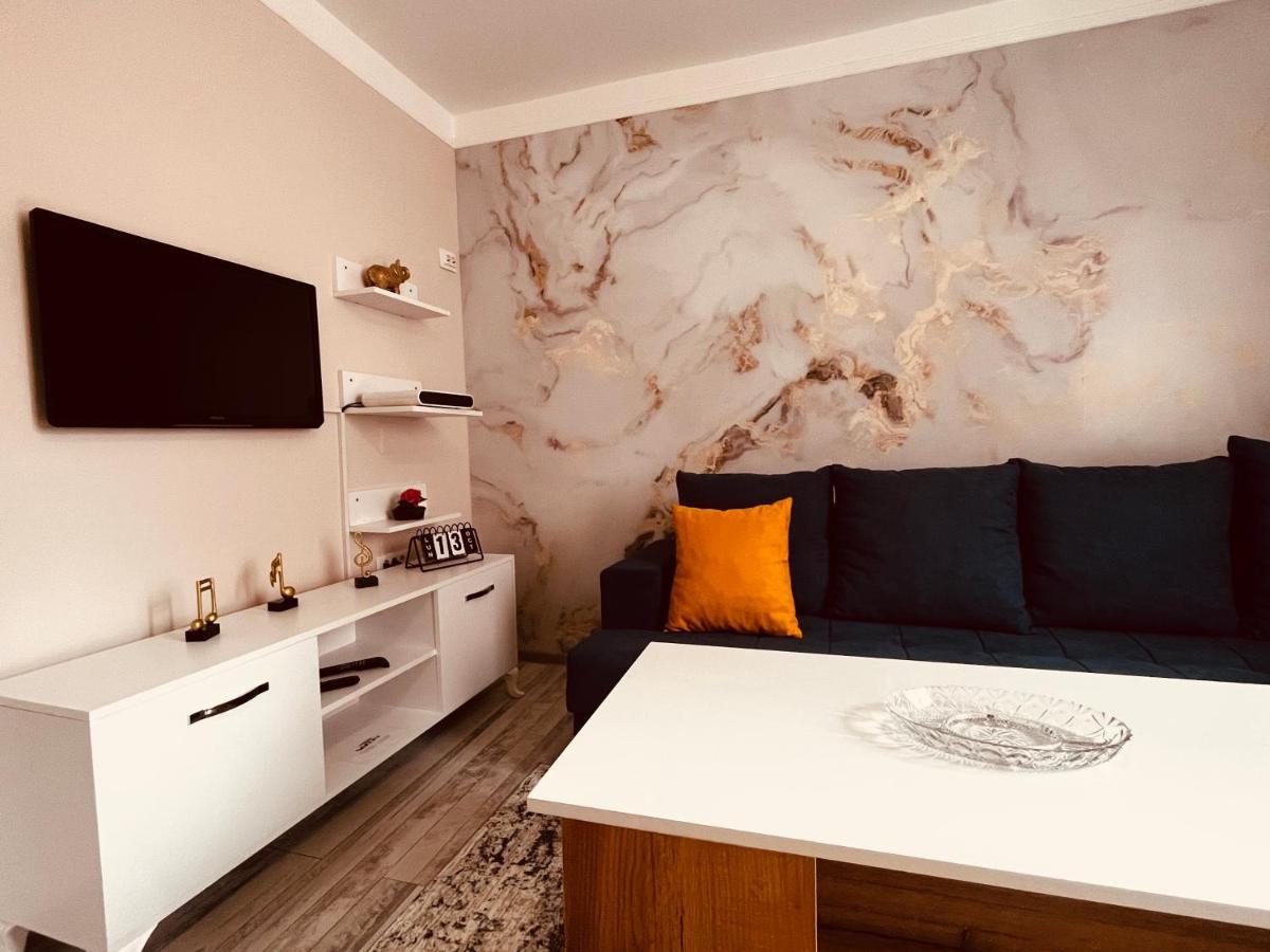 Snam Rooms&Apartment Žabljak エクステリア 写真