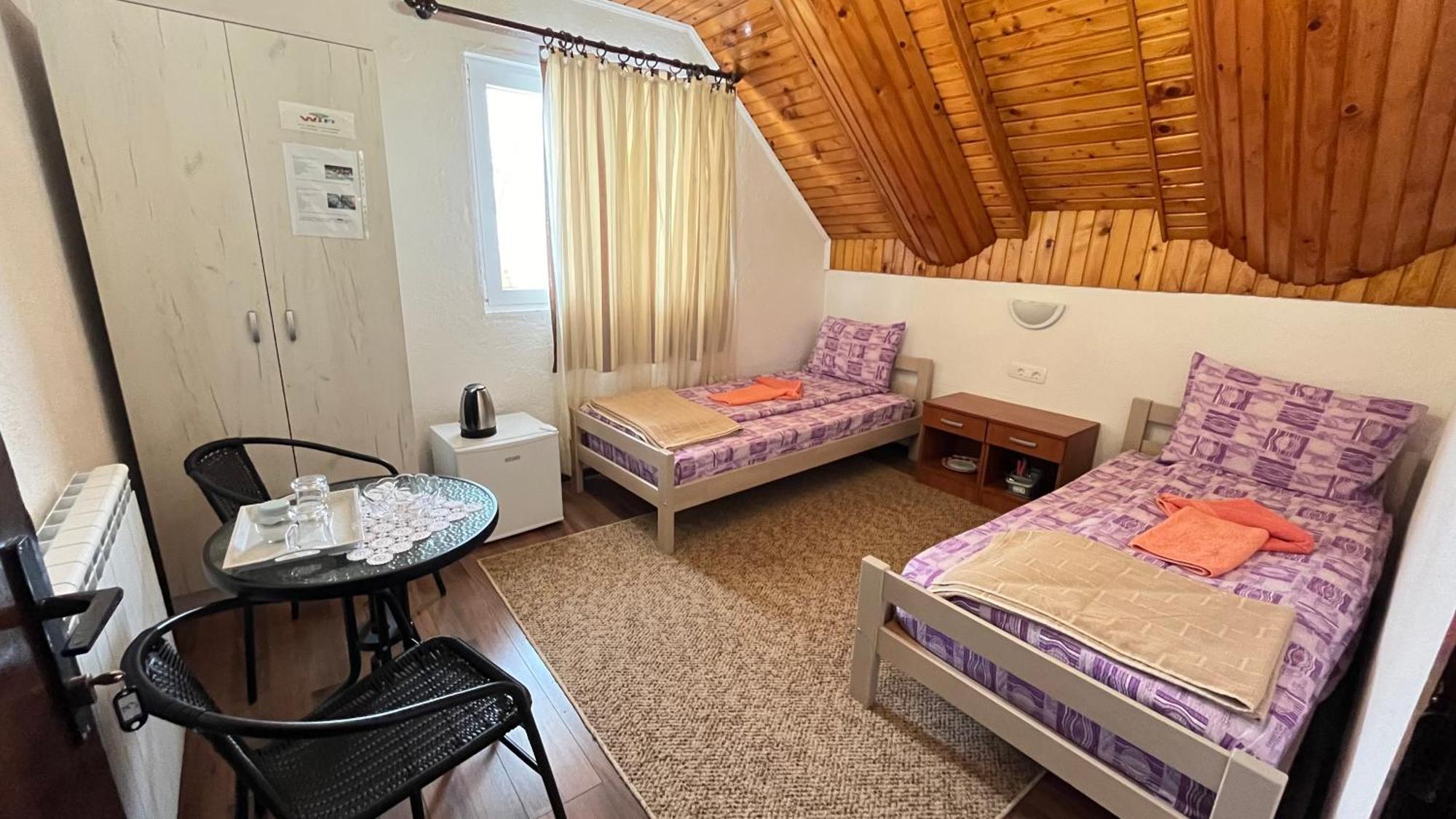 Snam Rooms&Apartment Žabljak エクステリア 写真